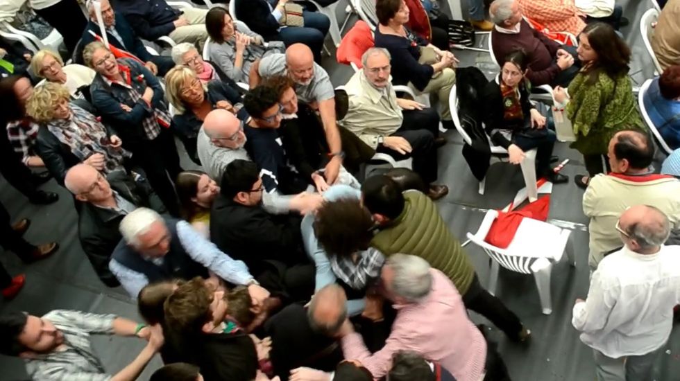 La Asambleas de Estudiantes califican de agresi&oacute;n su expulsi&oacute;n del mitin de Susana D&iacute;az