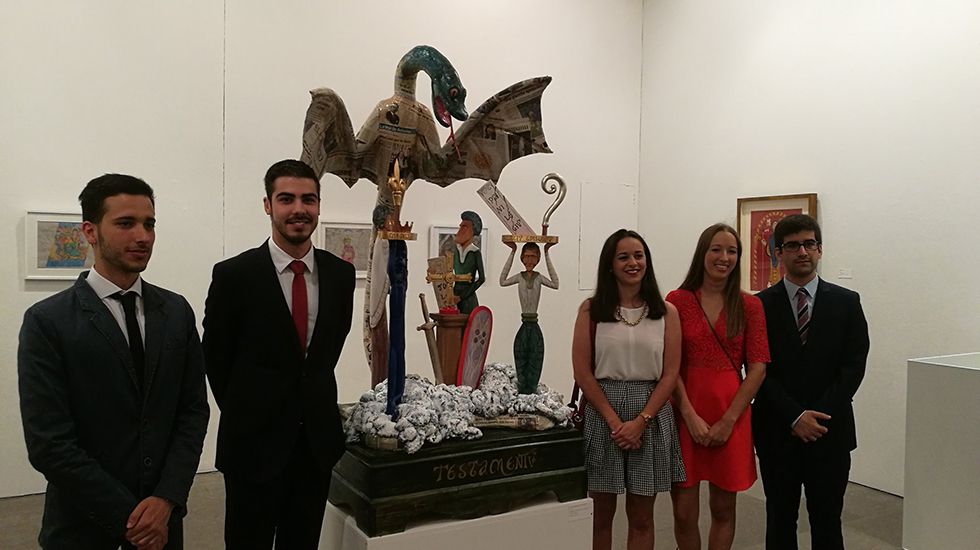 Rubén Benavides, Isaac Cuello, Celia Argüelles, Deva Alvárez y Rubén Domínguez, los alumnos encargados de la exposición.