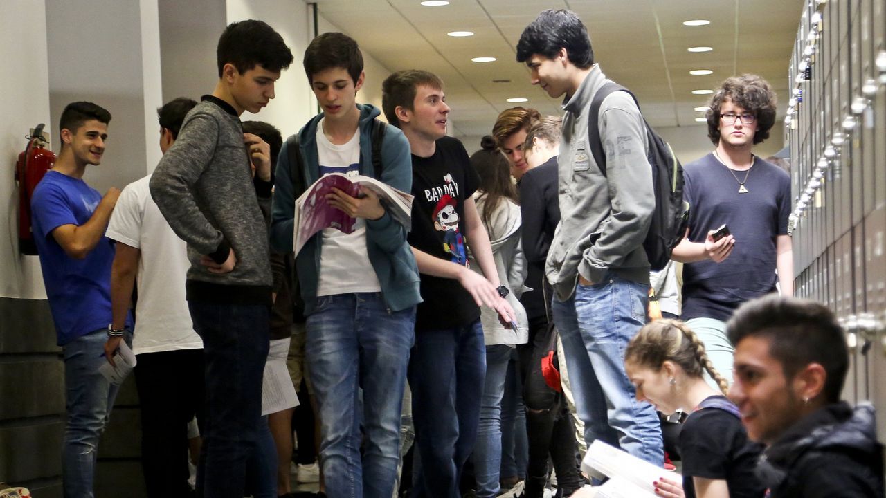 M&aacute;s cient&iacute;ficos y menos t&eacute;cnicos. Los t&iacute;tulos preferidos por los universitarios gallegos
