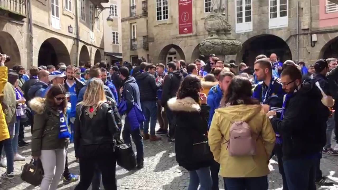 Aficionados del Oviedo abarrotan Lugo