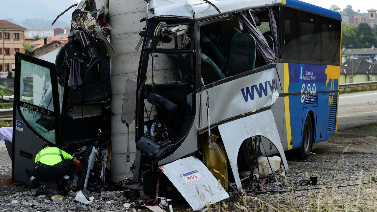 As&iacute; fue el brutal accidente de un autob&uacute;s&nbsp; en Avil&eacute;s