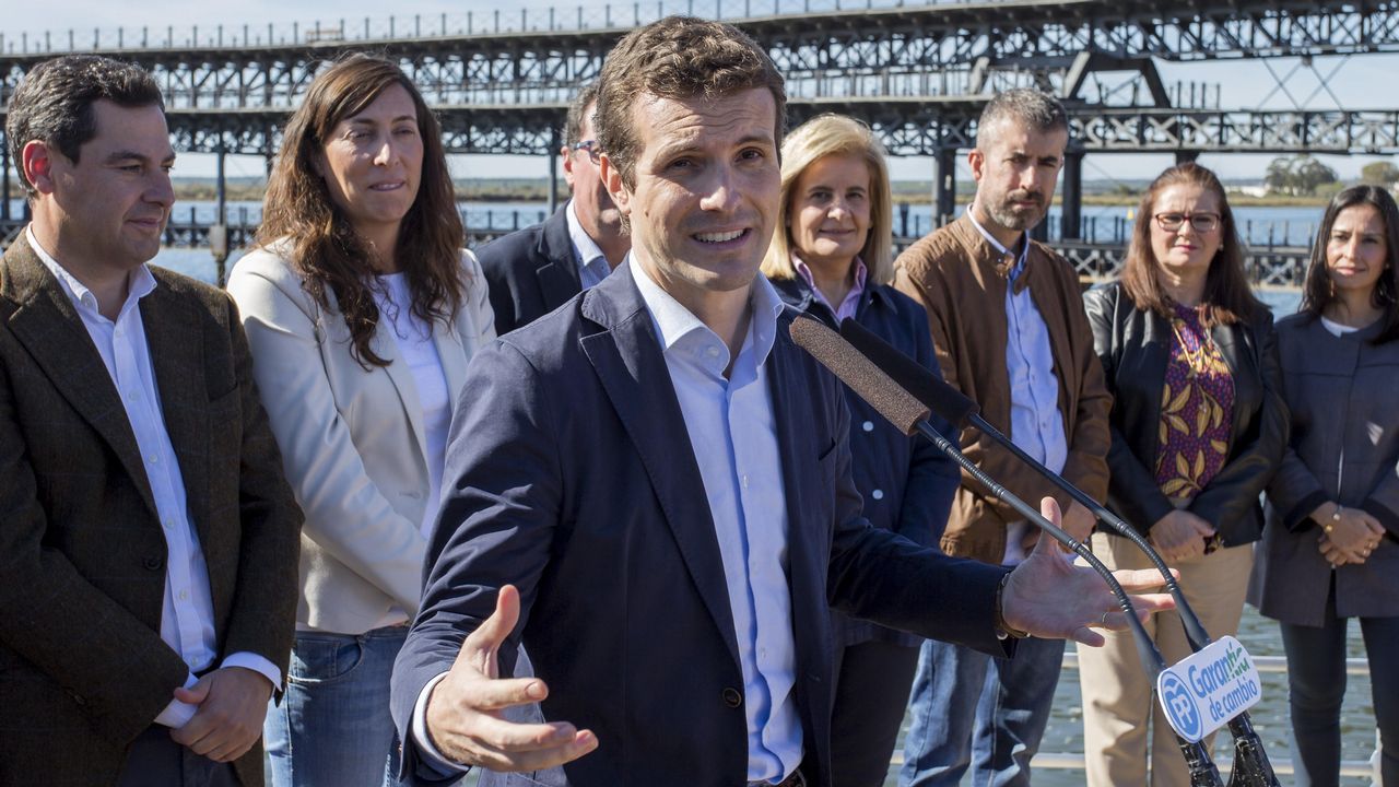 Casado arropa a Cospedal aunque advierte que su único compromiso es con los afiliados