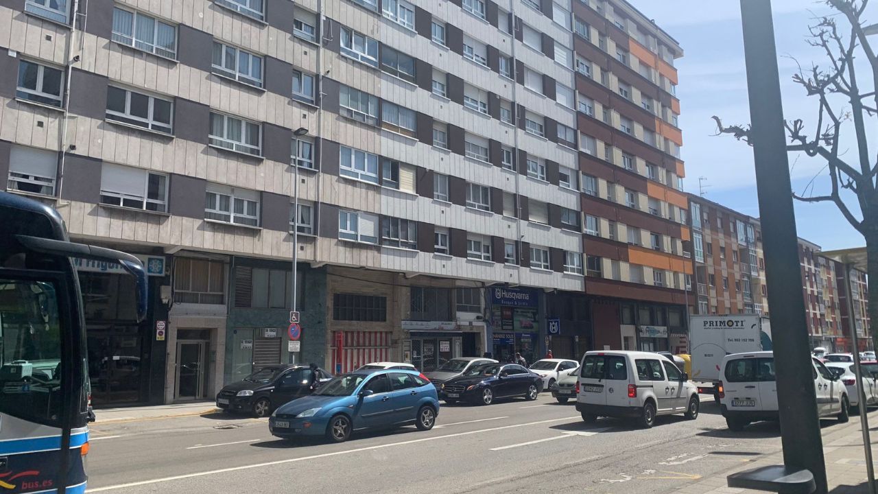 Una mujer se arroja desde un quinto piso con su hija de 7 a&ntilde;os en brazos
