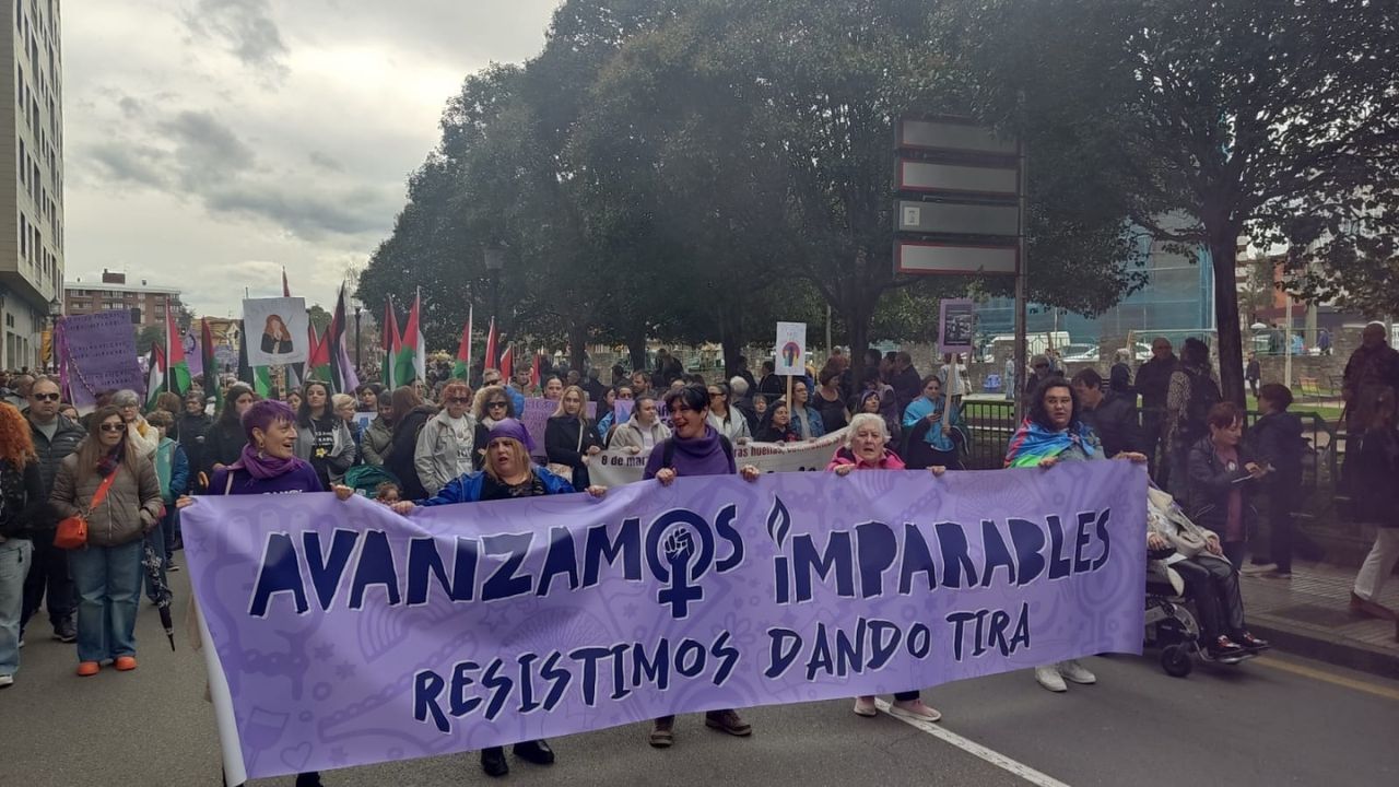 Manifestaci&oacute;n por el 8M en Gij&oacute;n