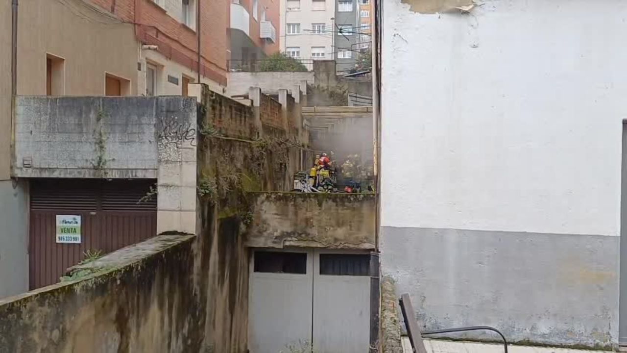 Incendio en El Coto, en Gij&oacute;n