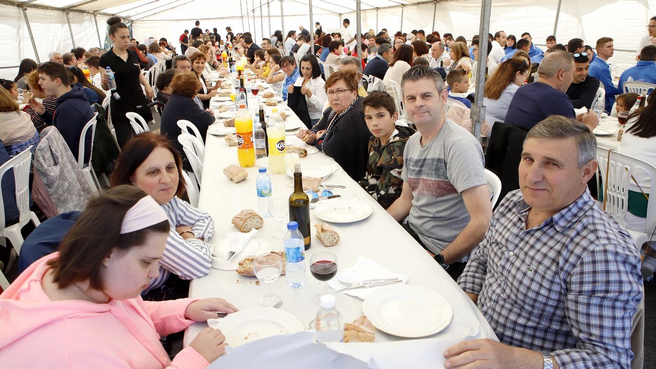 JORNADA DE FAMILIAS EN AMICOS. COMIDA