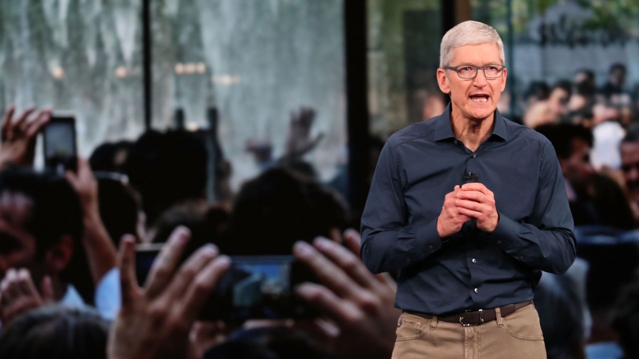 Tim Cook, durante la presentación del nuevo iPhone