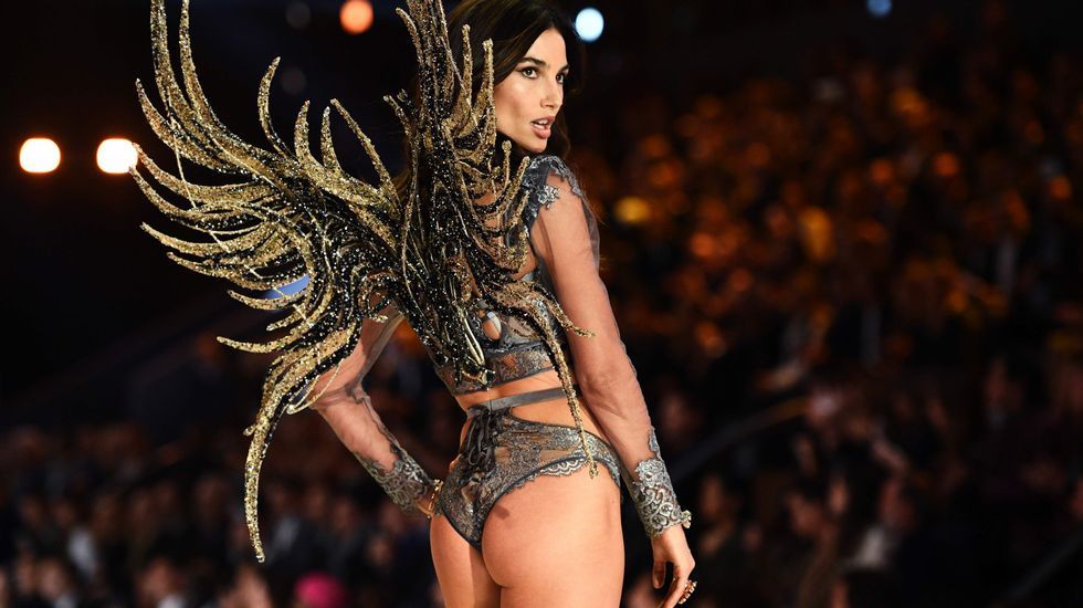El desfile de Victoria's Secret se ha grabado en esta ocasión en París.