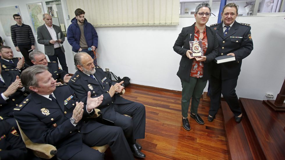 Entrega de medallas en la Policía Nacional