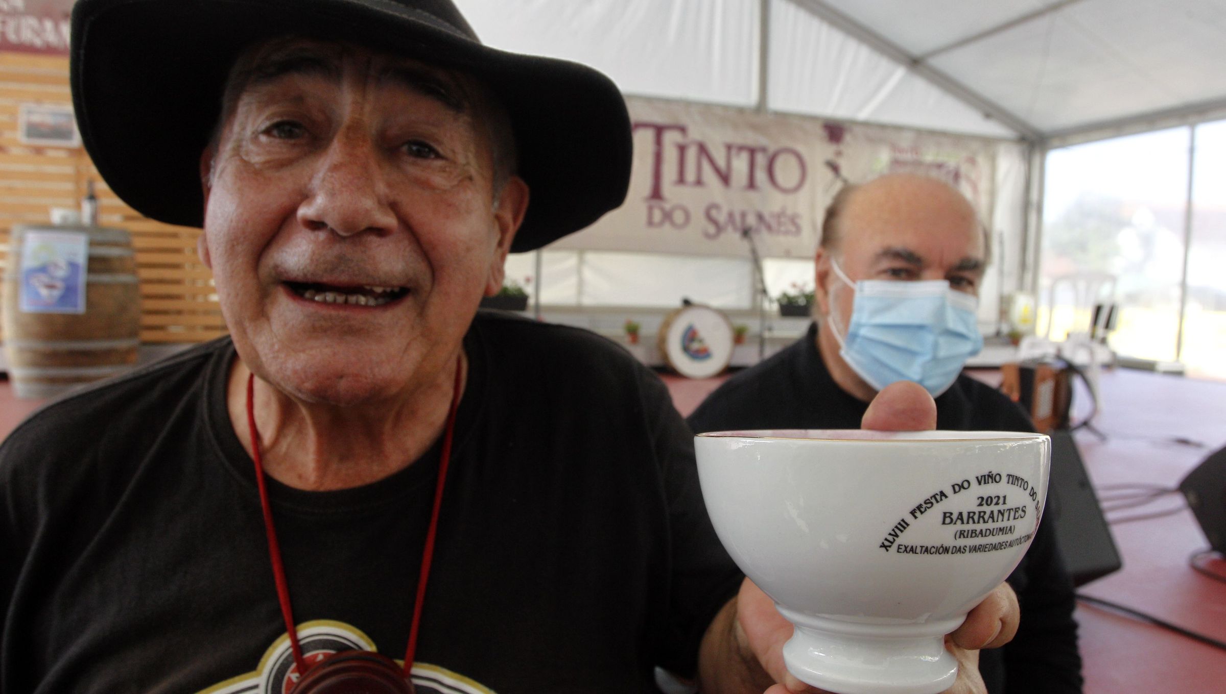 Un veci�o na festa do Vi�o Tinto de Barrantes. 4/06/2021