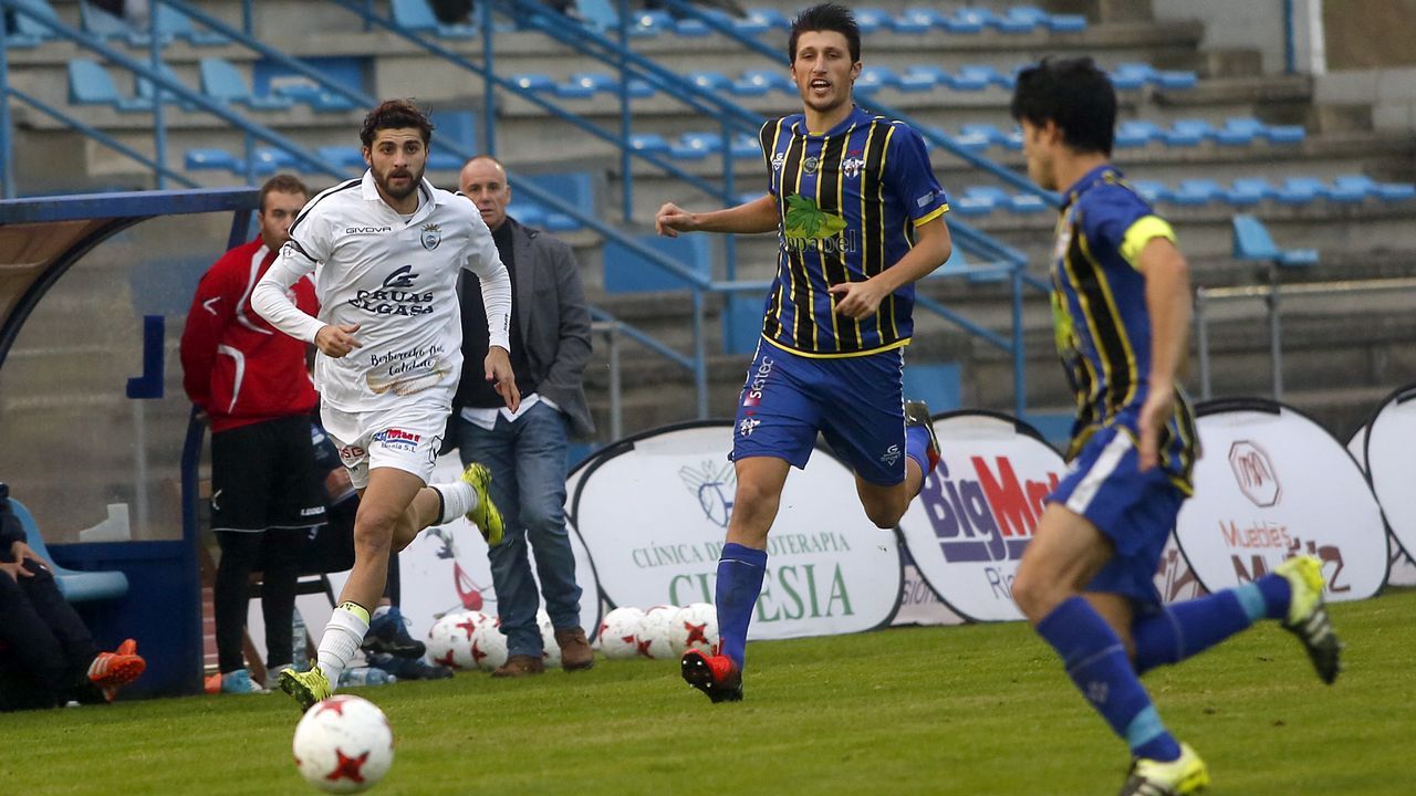 Partido de Tercera División entre el Noia y el Cultural Areas.