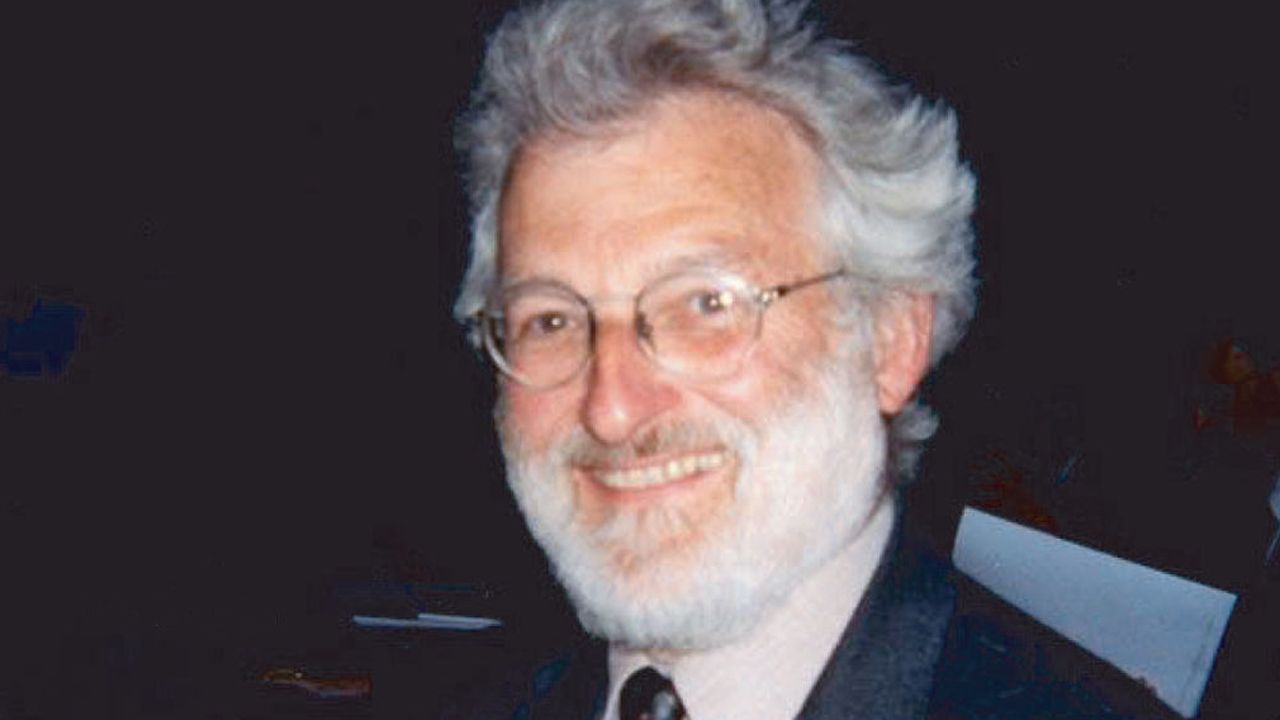 John Sulston.El bi�logo Javier Cristobo, director del Centro Oceanogr�fico de Gij�n
