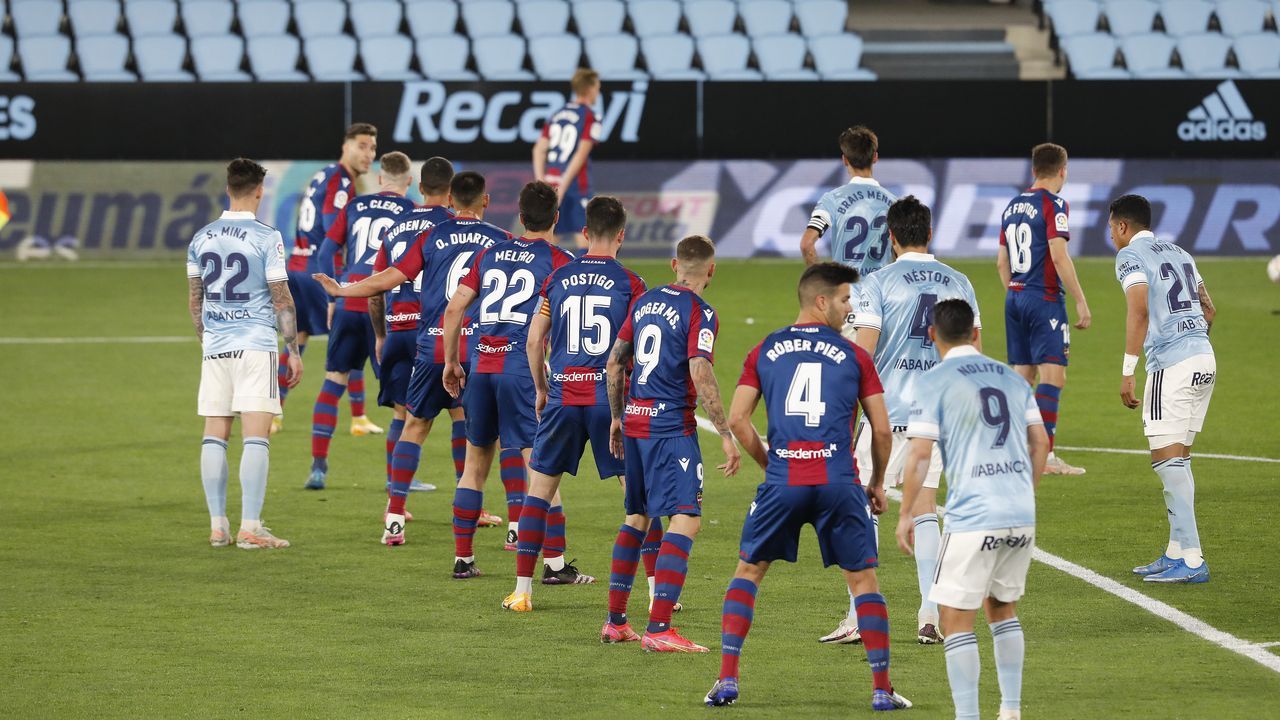 Tapia fue el primero en resentirse y verse obligado a dejar el partido