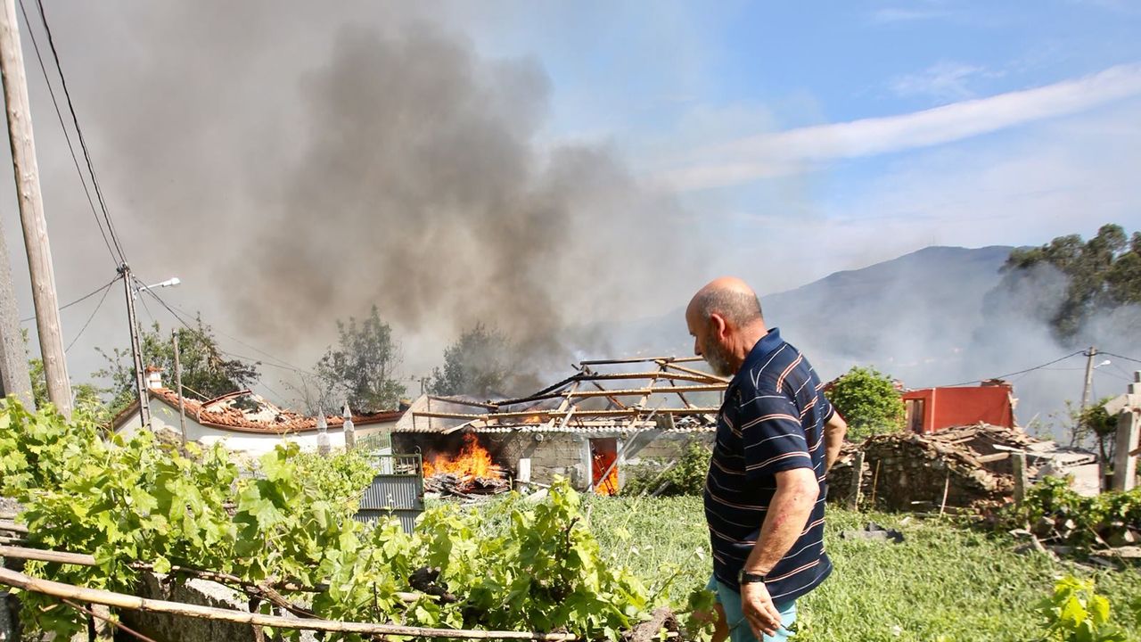 El diá después a la explosión mortal en Tui