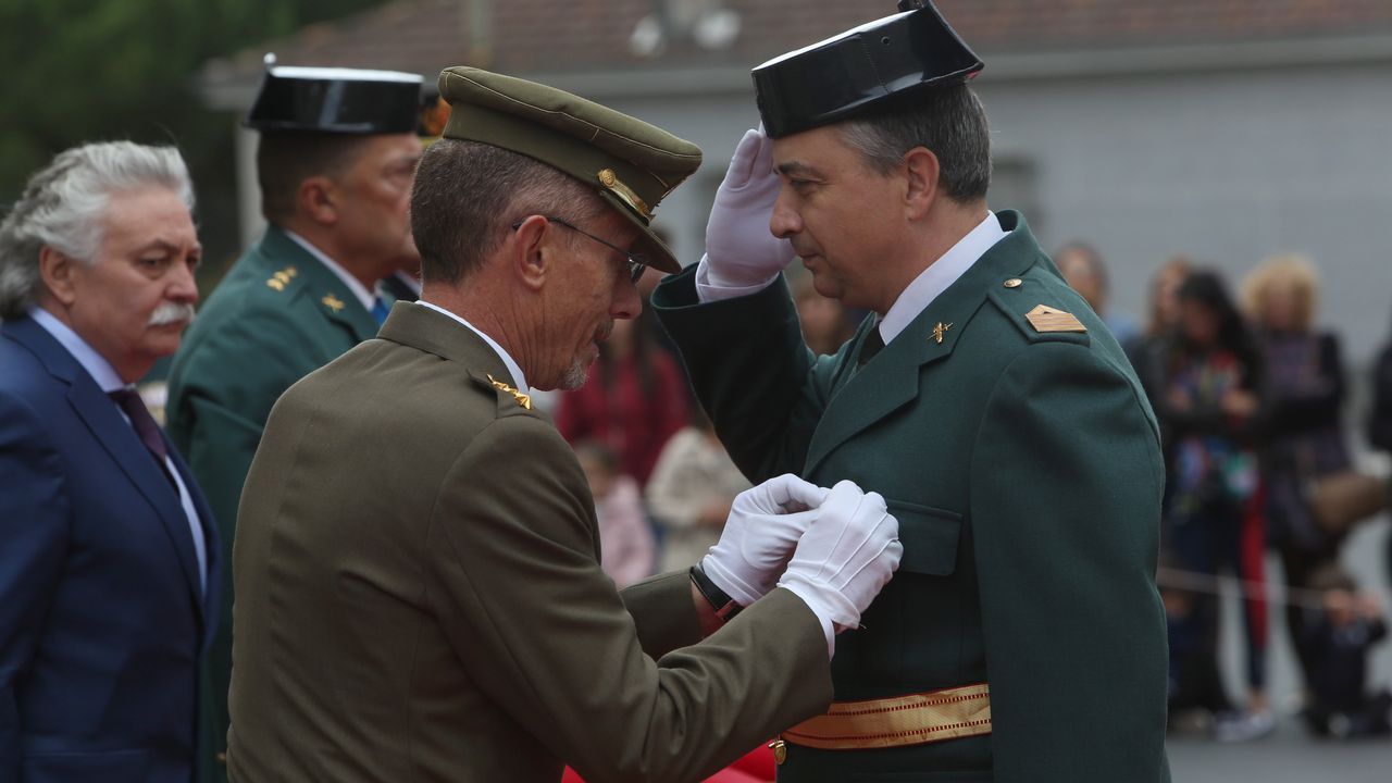 ACTO INSTITUCIONAL CASTRENSE DEL DÍA DEL PILAR.La Guardia Civil entregó las cruces de distintivo blanco