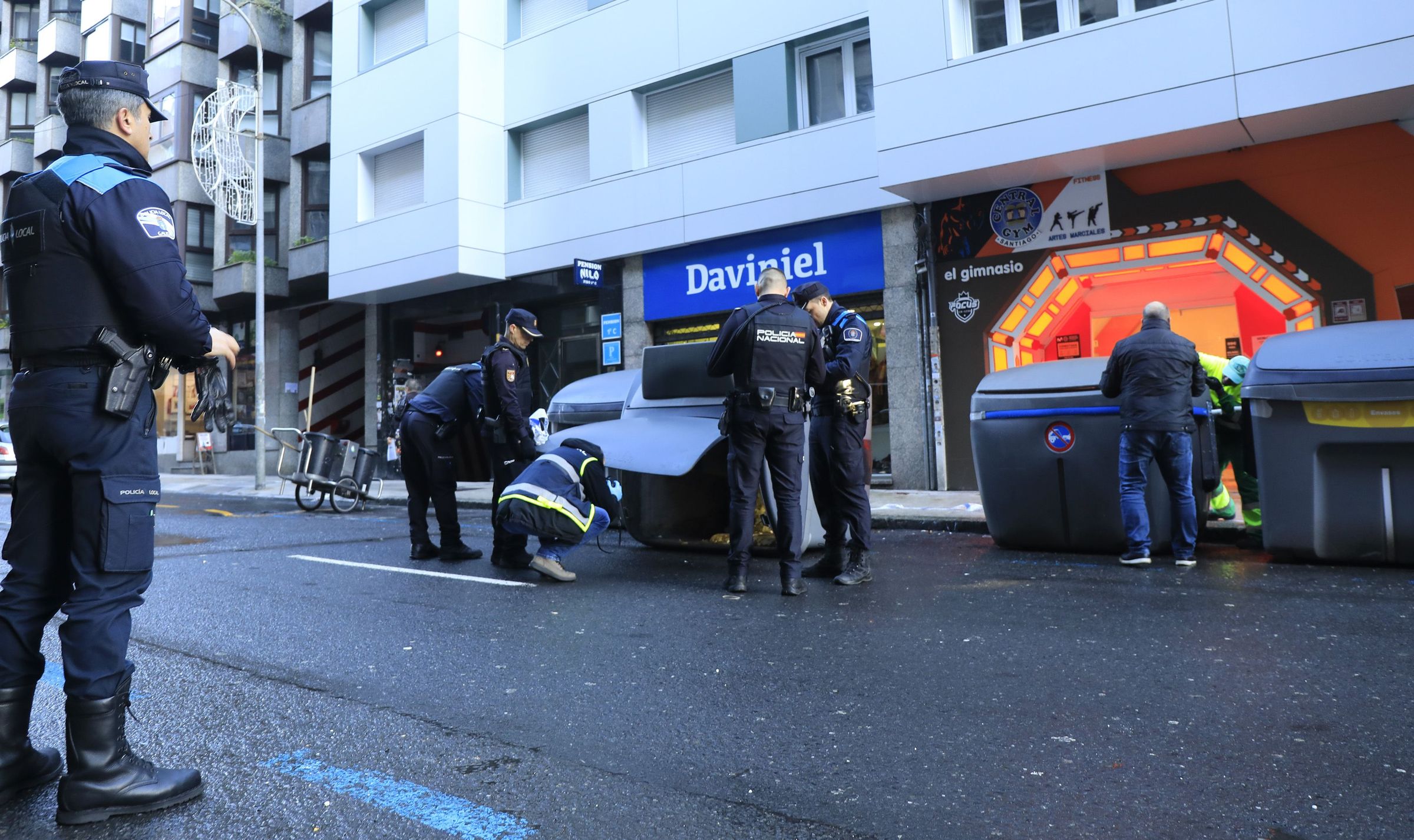 A polic�a investiga os rastros de unha liorta con navalladas na que resultou falecida unha persoa. 02/01/2023