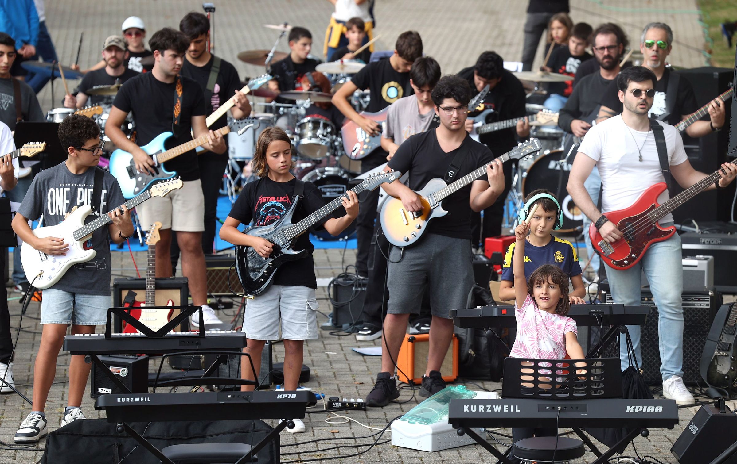 Macroactuacin dos alumnos da Casa do Rock no Monte do Gozo. 22/09/2024