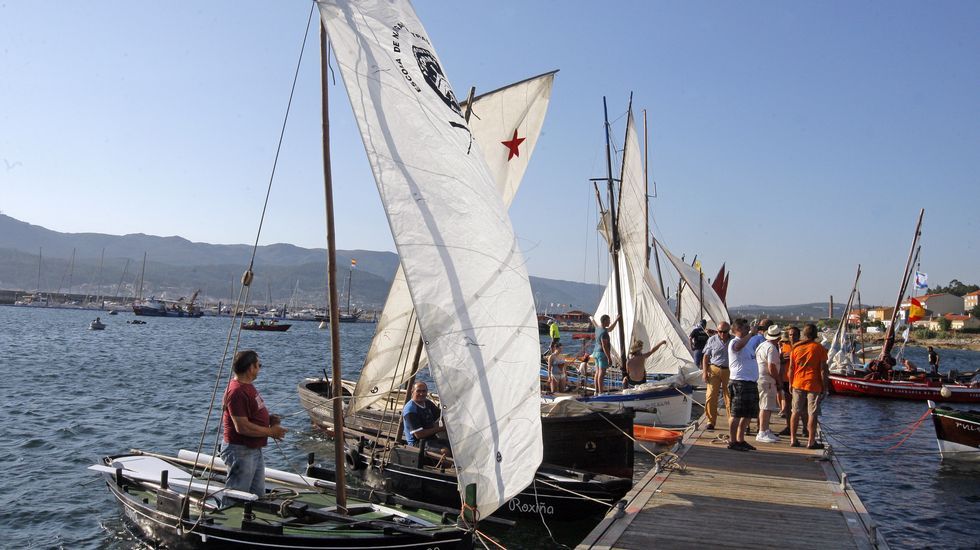 Encontro de embarcacions tradicionais en cabo de Cruz.1º dia