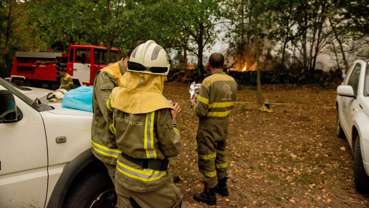Incendio en el concello de Parada de Sil. Las llamas afectaron a diferentes puntos