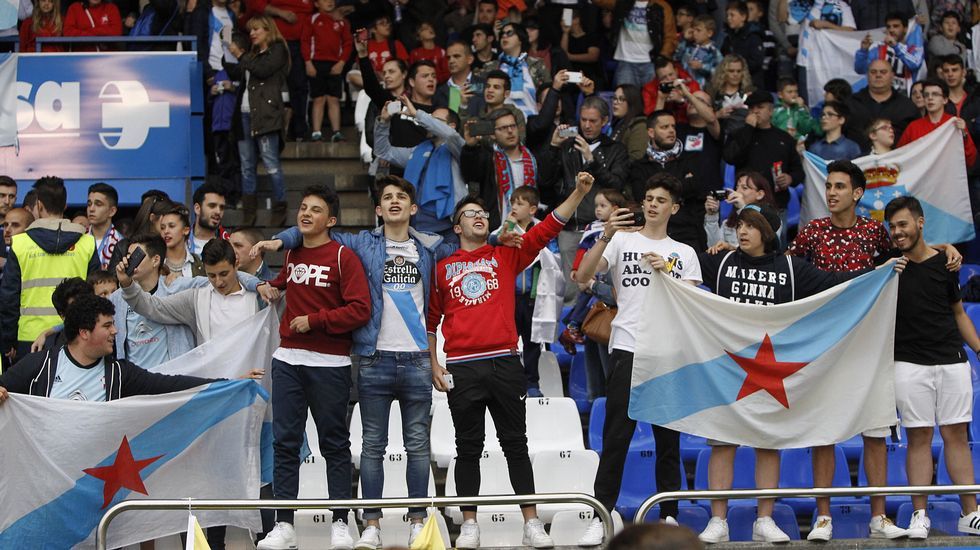 Foto de formación del Galicia-Venezuela del 2016 en el que coincidieron Denis, Sergio, Aspas y Hugo Mallo