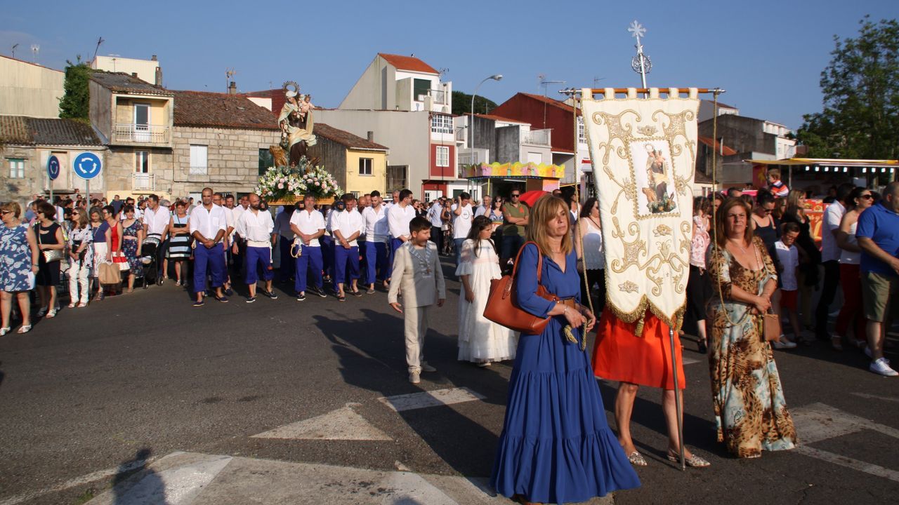 PROCESION MARITIMA DE LA VIRGEN DEL CARMEN DE RIANXO
