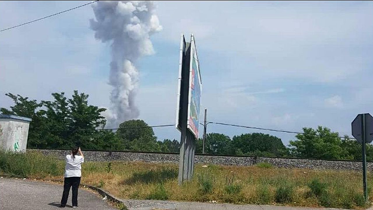 El diá después a la explosión mortal en Tui