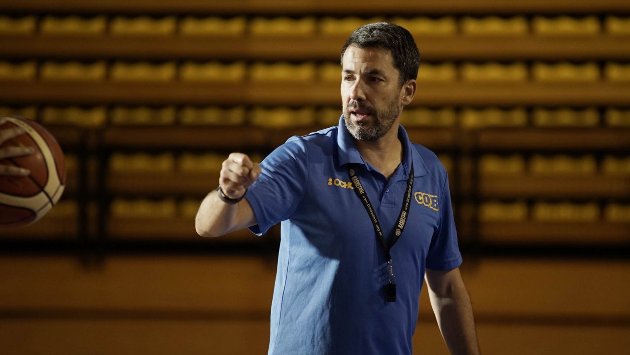 El nuevo COB empieza a entrenar.Gonzalo García da instrucciones