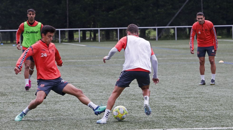 Entrenamiento del Pontevedra CF en A Xunqueira