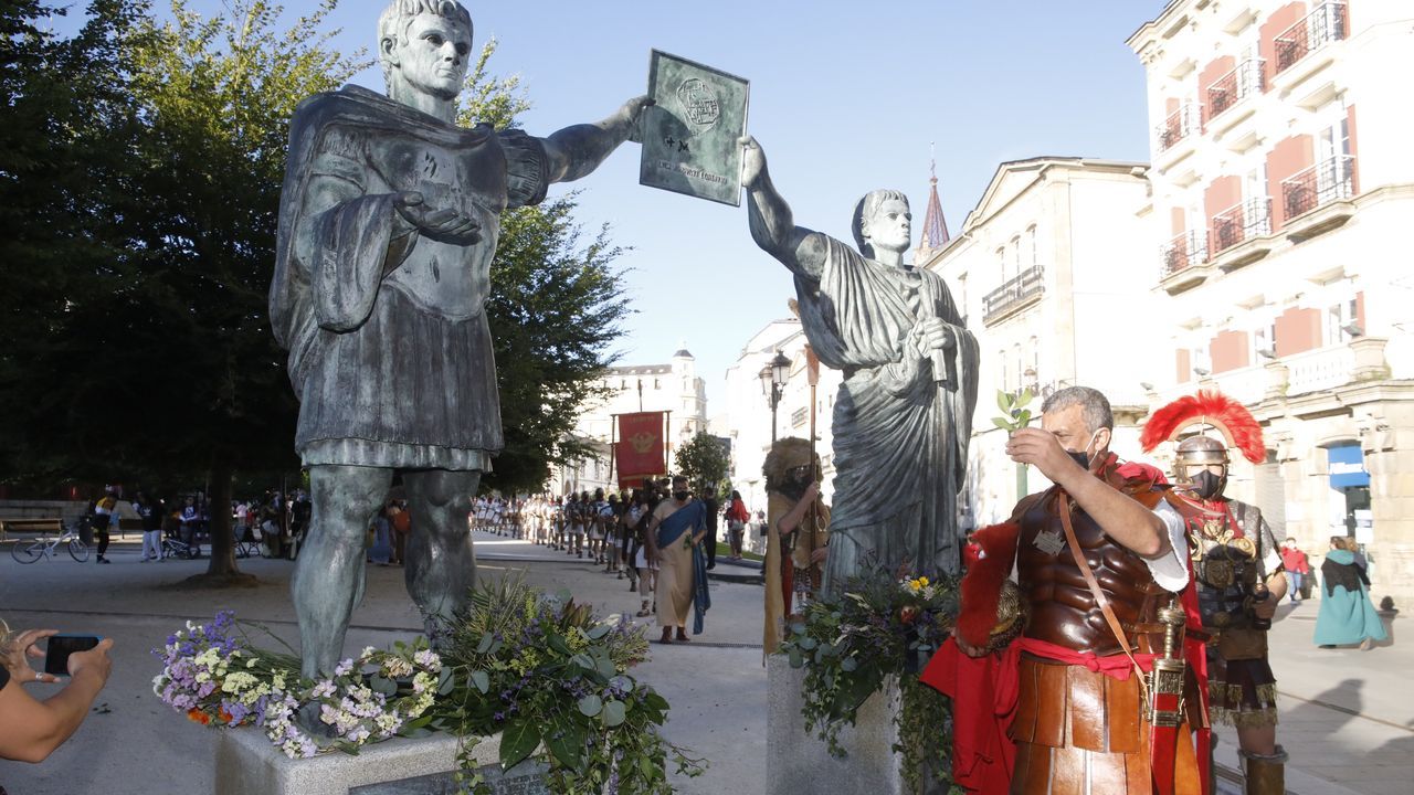 Los romanos y castrexos homenajearon a las víctimas del coronavirus