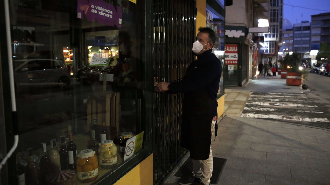 PROTESTA DE LA HOSTELERIA EN POBRA Y RIBEIRA