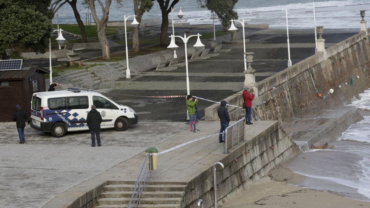 TEMPORAL EN EL MAR EN LA ZONA DE RIAZOR